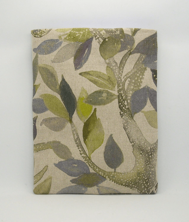 Padded Book Sleeve, Medium Sized Foam Padded Book Protector, Book Cover with Chicken, Fish and Partridge, Book Pouch Gift, Kindle Sleeve